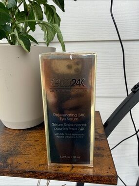 Rejuvenating 24K Eye Serum - Gold Packaging